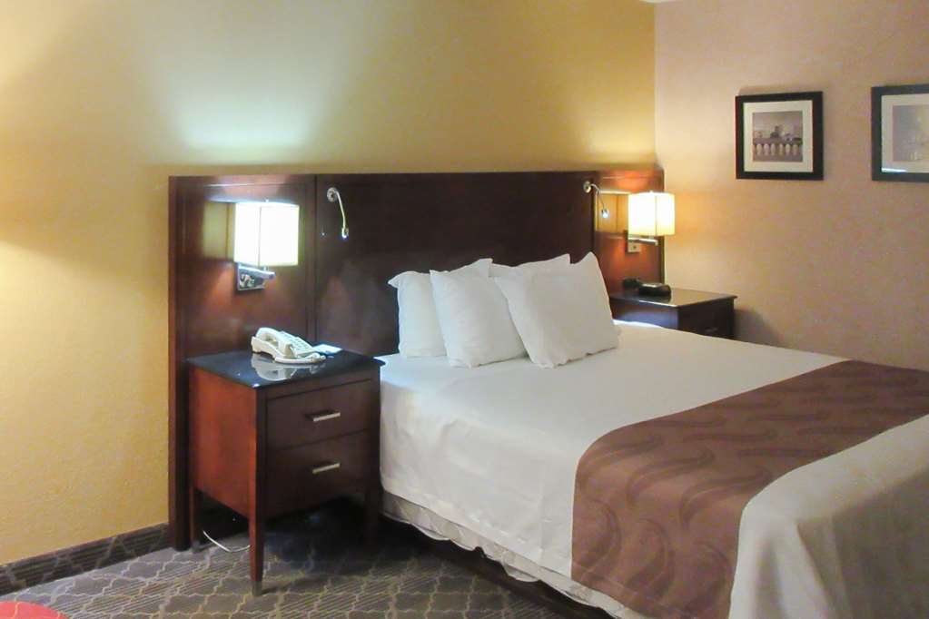 Quality Inn & Suites Brainerd Quarto foto